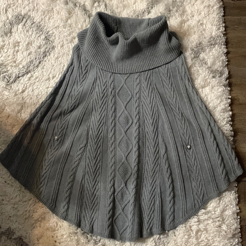 WHBM XXS Grey Poncho New